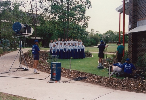 1991 Network 10 Visit Redeemer And Choir Perform