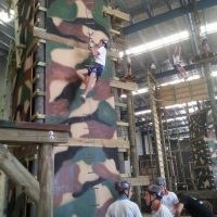 Abseling Wall Planet Commando