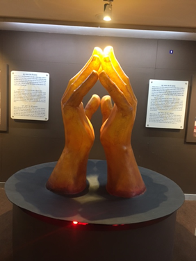 Ireland-Hands.png?mtime=20171013122729#a