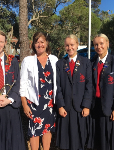 Charlotte Chloe Holly And Diane At The Mount Eliza Anzac Day Service