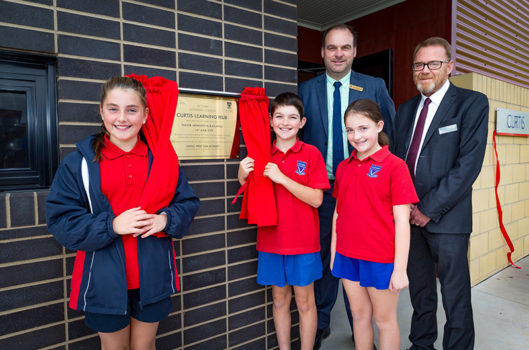 2 Charlotte Ladanay Charlie Constable And Molly Millar Unveil Curtis With Principal John Thompson And Julian Denholm Lea Nsw Vic Tas