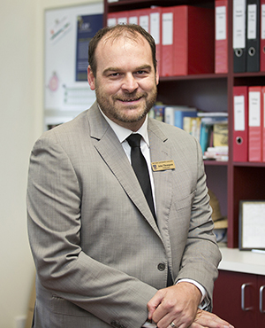 Vlc Principal John Thompson