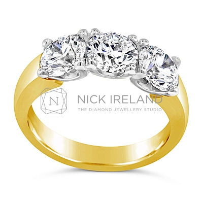 TDR8/ 1.5ct 18ct Gold Trilogy Engagement Ring