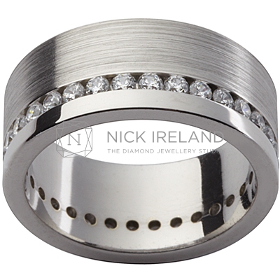 GW15 / 18ct white gold diamond set gents wedding ring