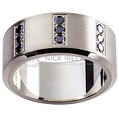 GW17 / 18ct White gold black diamond set gents wedding ring