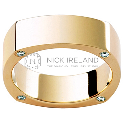 GW19 / 18ct yellow gold diamond set gents wedding ring