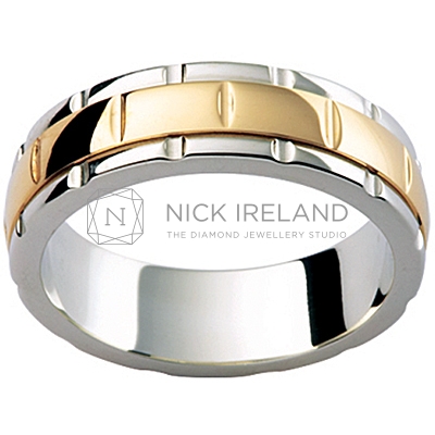 GW28 / 18ct White and yellow gold gents wedding ring