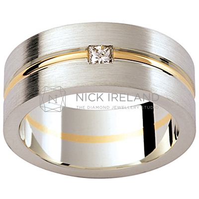 GW4 / 18ct White and yellow gold diamond set wedding ring