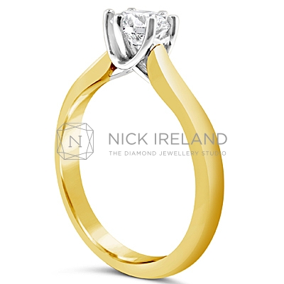 TDR32/ 18ct Gold Diamond Solitaire
