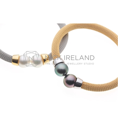 PJ15 / 18ct Gold South Sea and Tahitian Bangles
