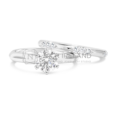 DWR16 / Platinum Diamond set Wedding ring with Solitaire