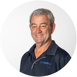 Rob-Whitmore-Car-Giant-WA-Sales-Team