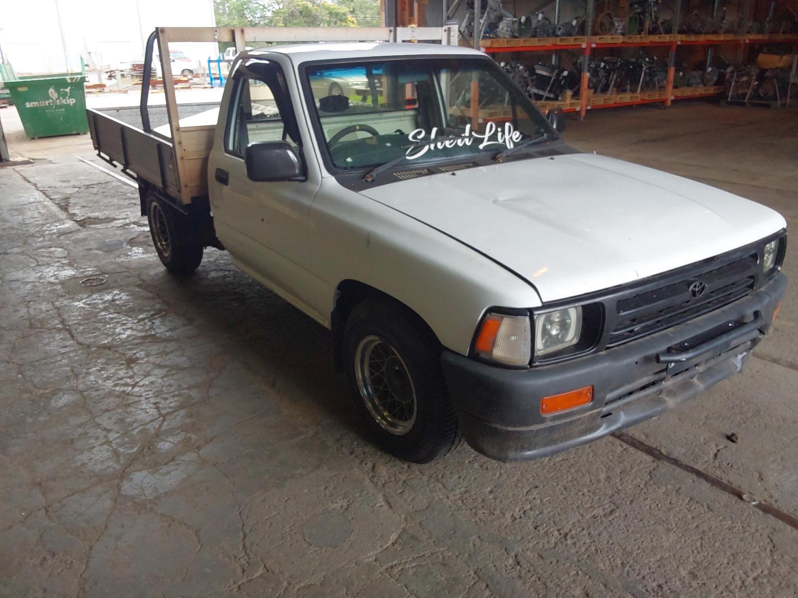View Auto part Grille Toyota Hilux 1989