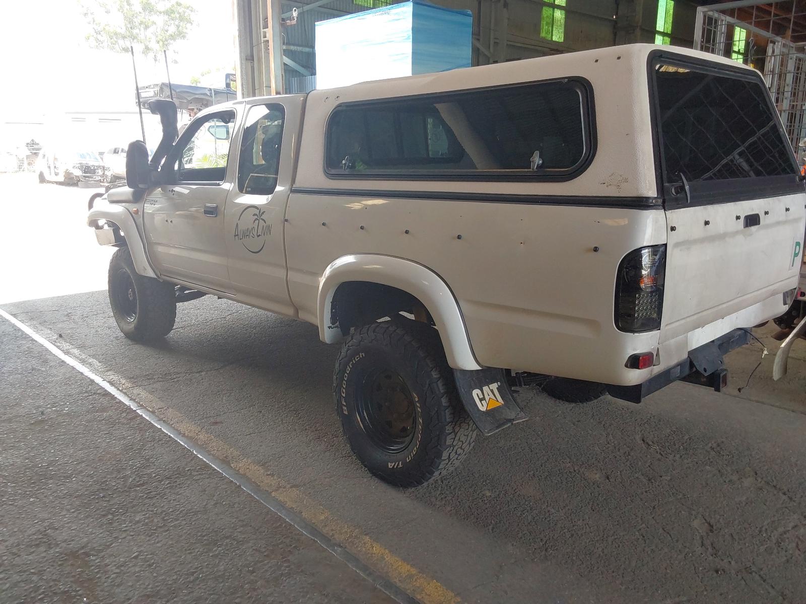 Fuel Tank Hilux Toyota 2004