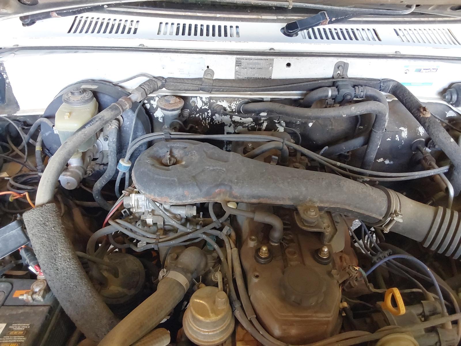 1995 Toyota Hilux Overflow Bottle View Auto part Overflow Bottle Toyota Hilux 1995