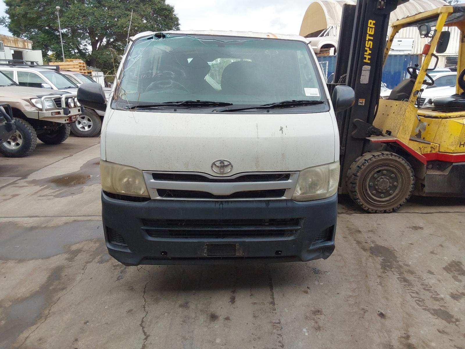 View Auto part Grille Toyota Hiace 2011