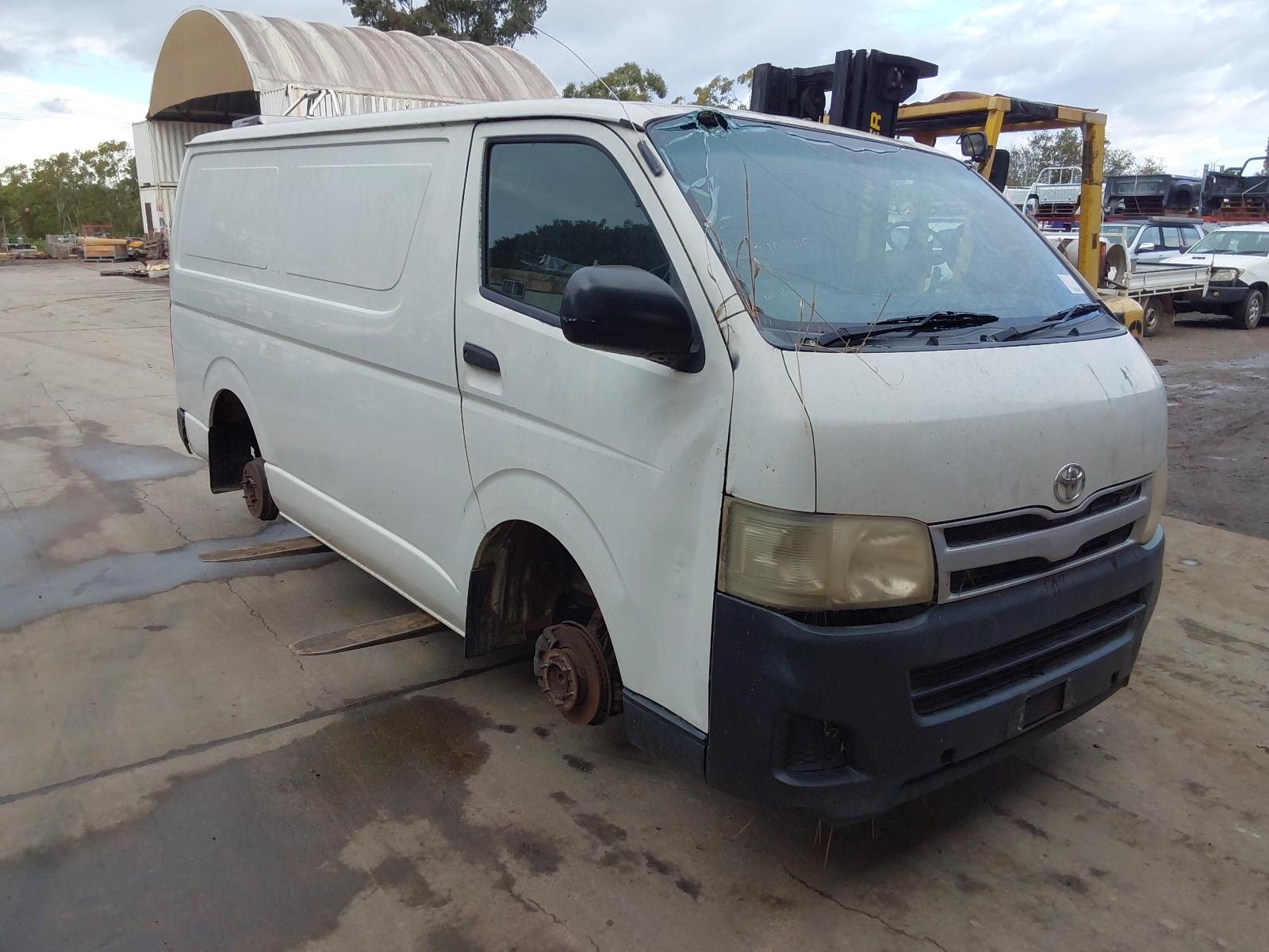 View Auto part Grille Toyota Hiace 2011
