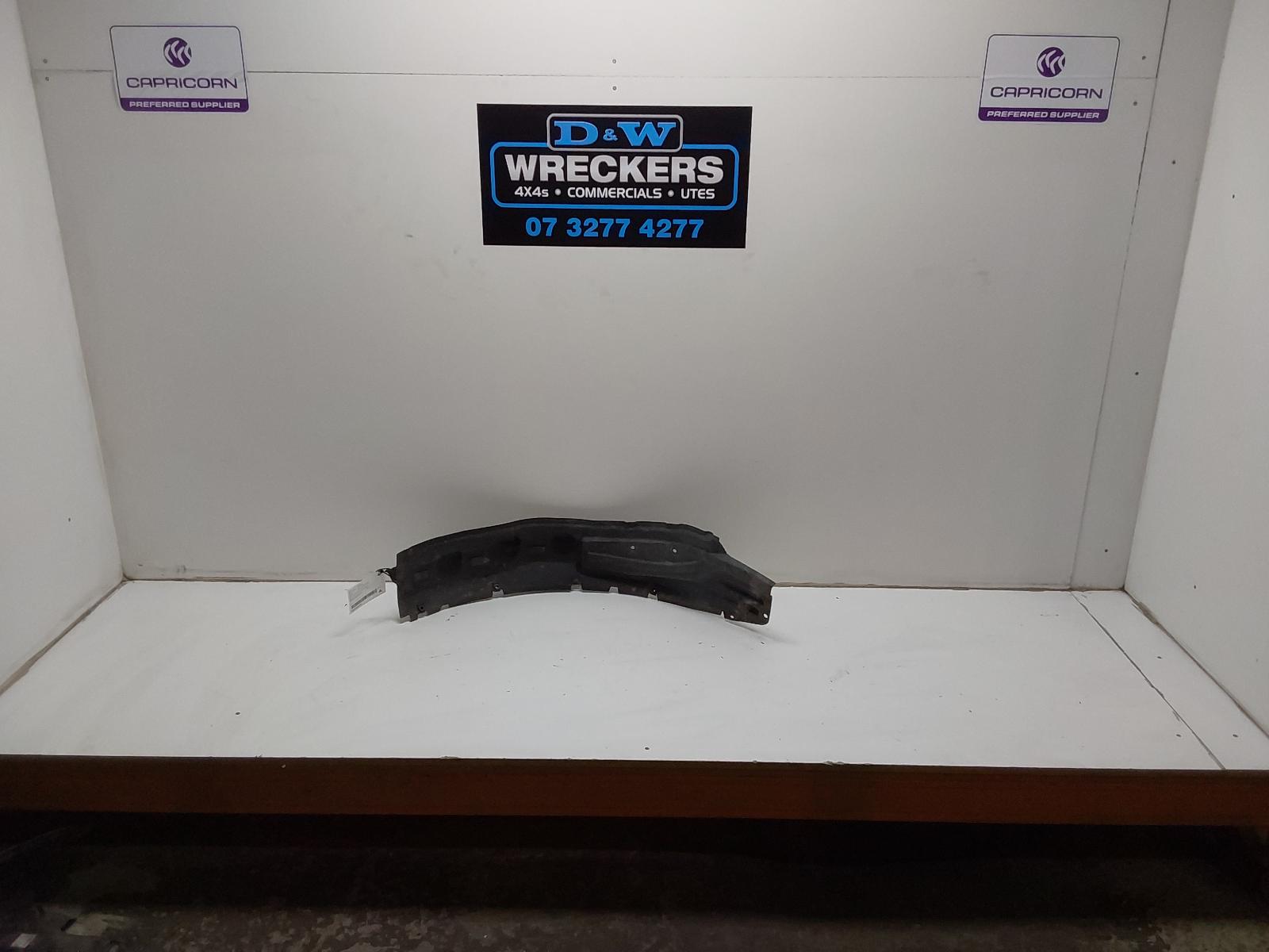 View Auto part Right Guard Liner Mitsubishi Triton 2013