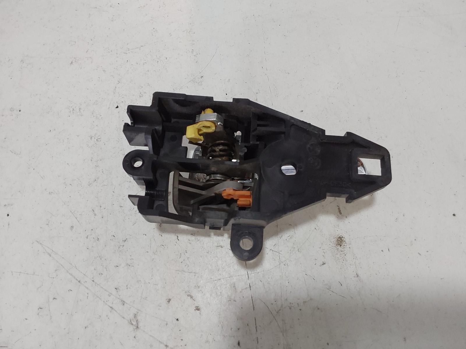 View Auto part Door Handle Mitsubishi Triton 2013