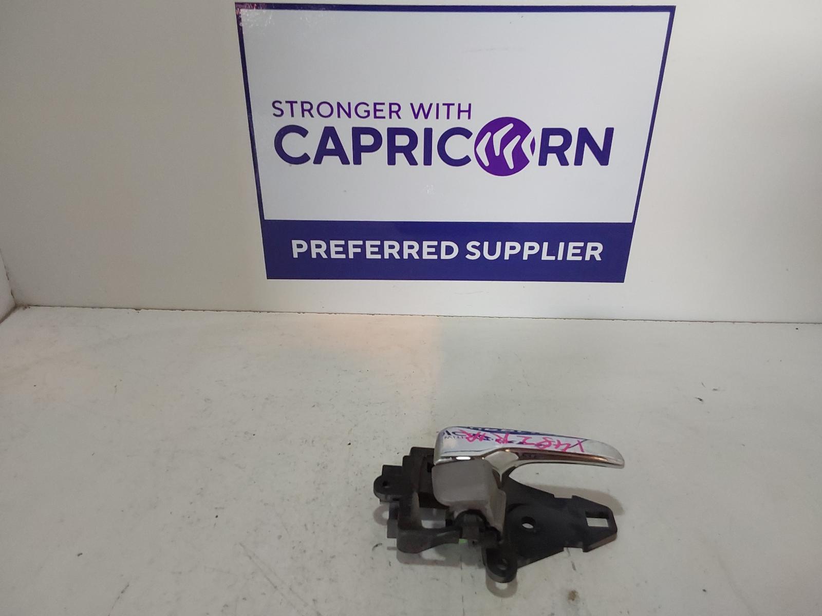 View Auto part Door Handle Mitsubishi Triton 2013