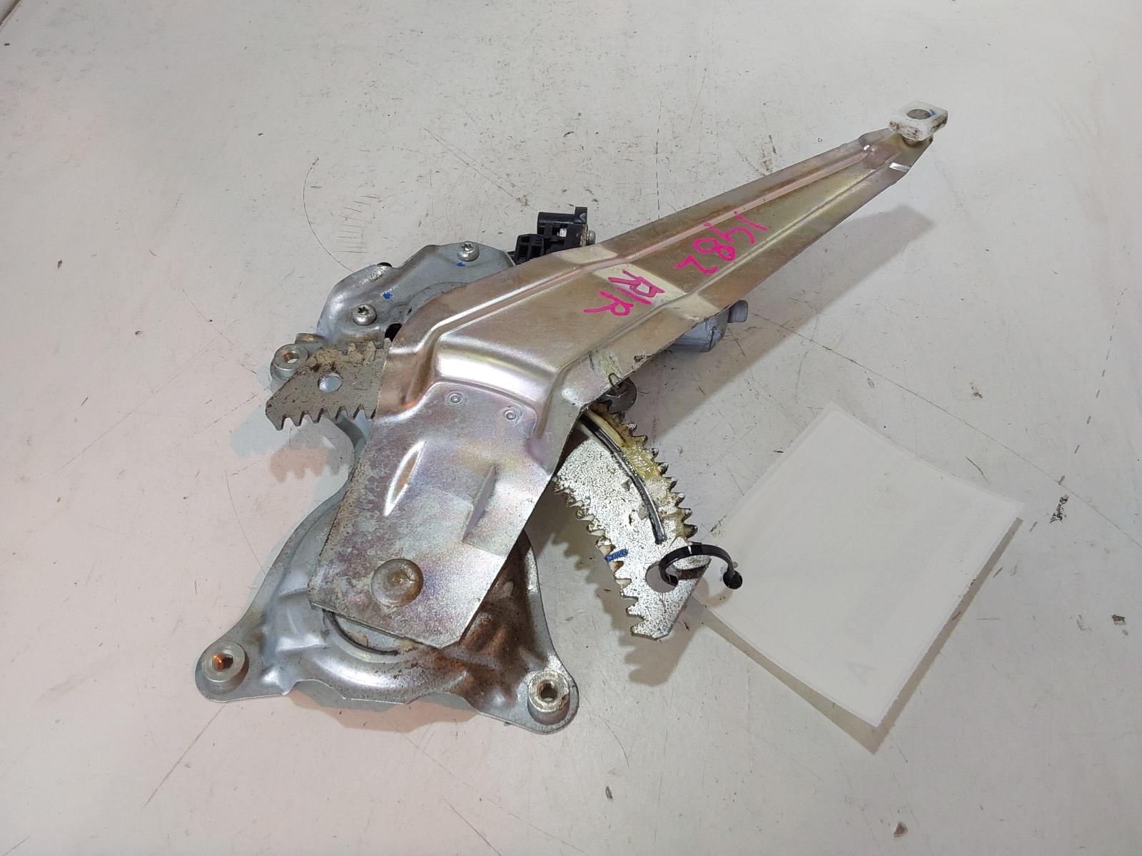 View Auto part Right Rear Wnd Reg/Motor Mitsubishi Triton 2013