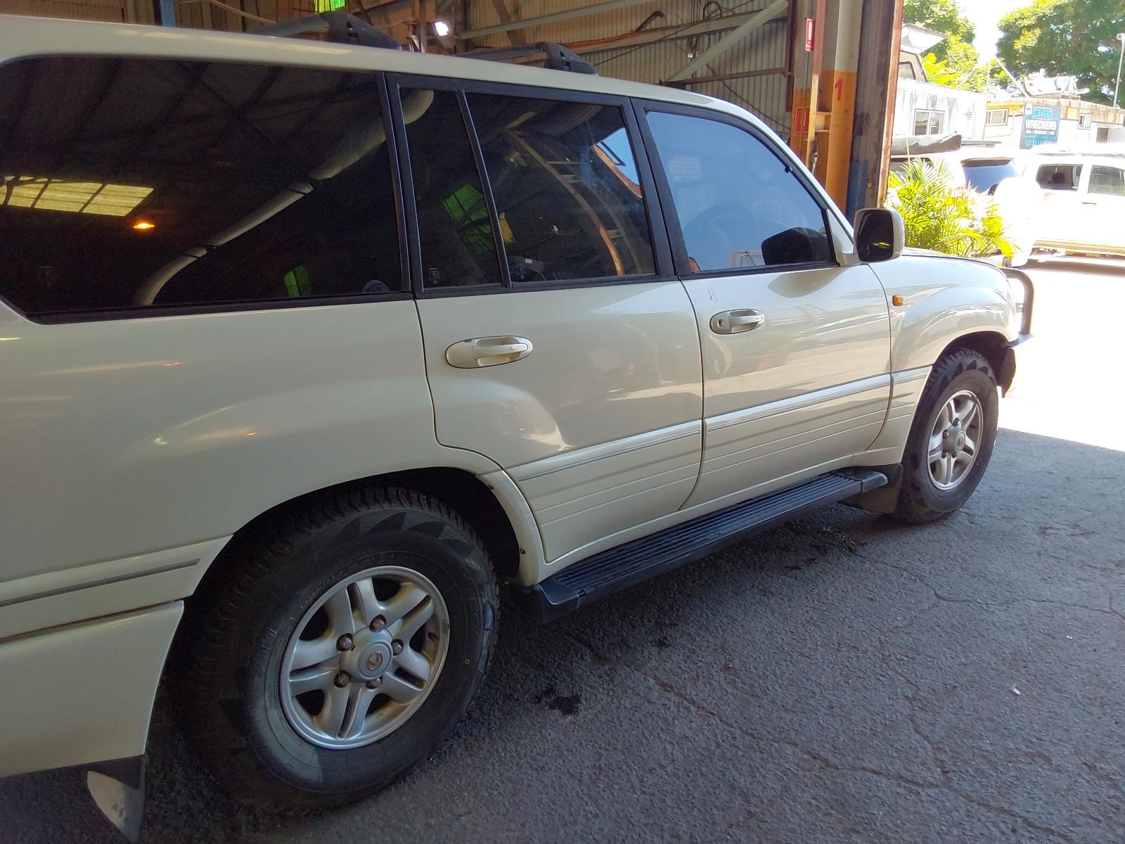 View Auto part Fuel Tank Lexus Lx470 1999