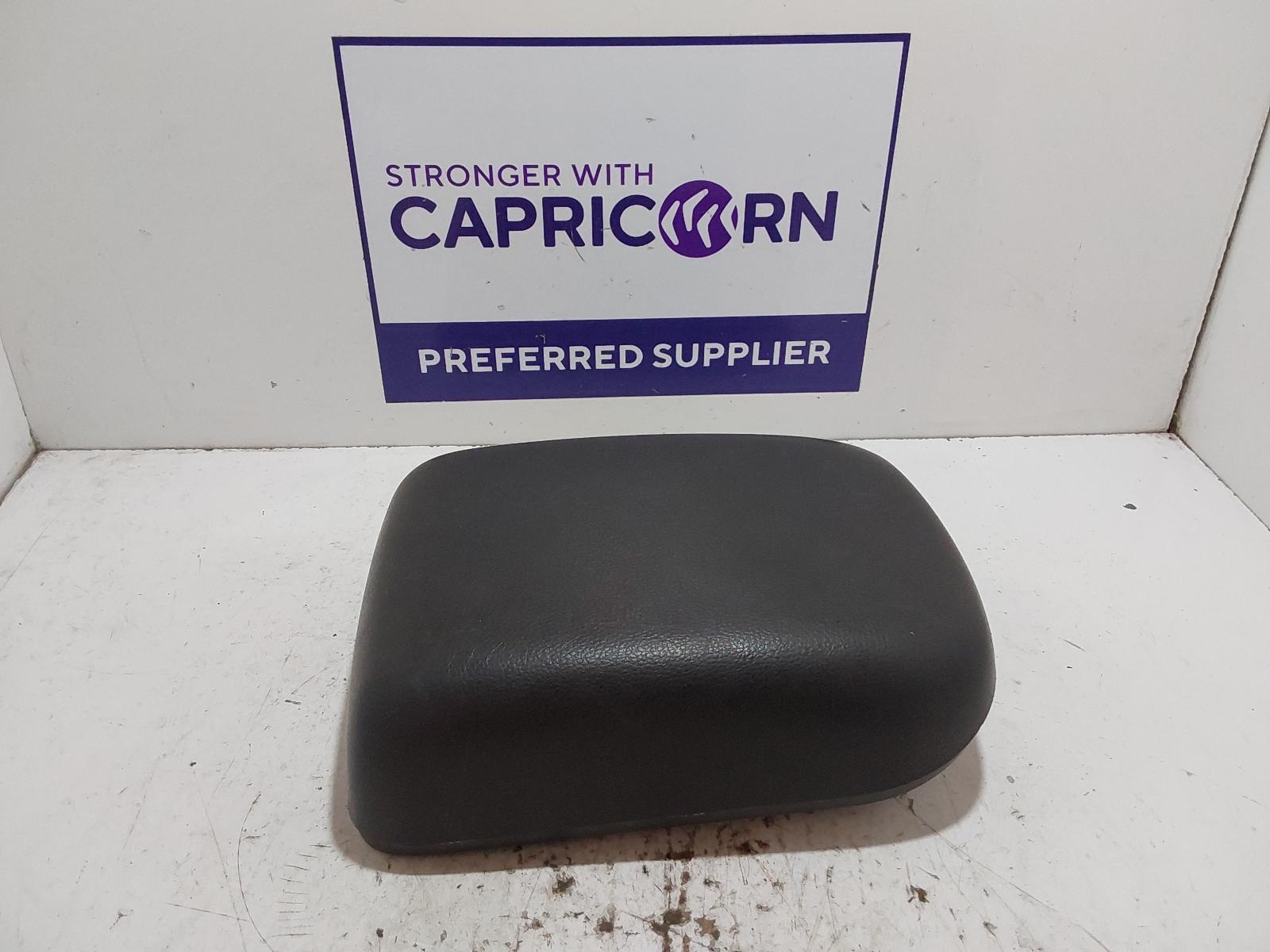 View Auto part Console Mitsubishi Triton 2017