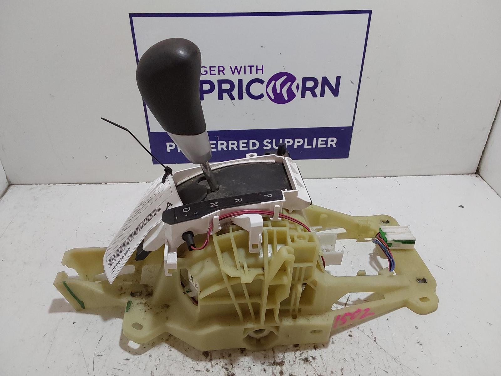 2017 Mitsubishi Triton Gear Stick/Shifter View Auto part Gear Stick/Shifter Mitsubishi Triton 2017