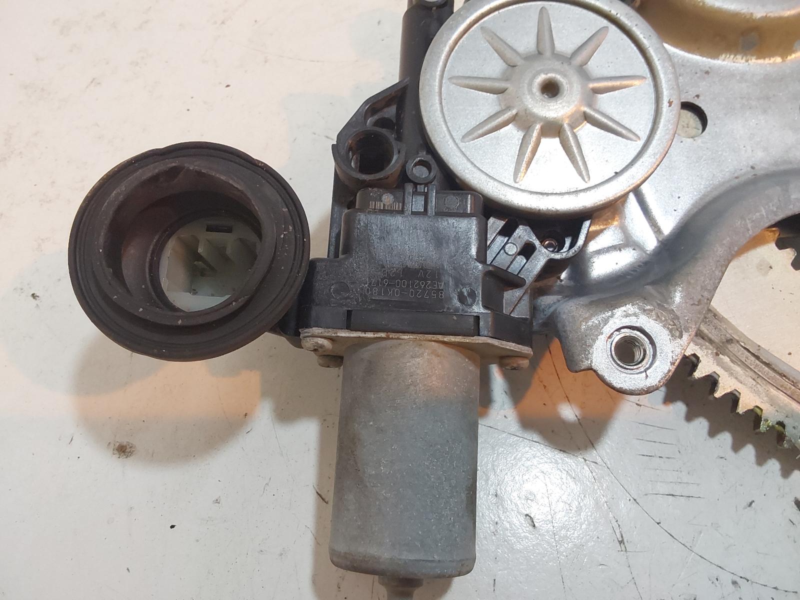 View Auto part Left Front Window Reg/Motor Toyota Hilux 2021