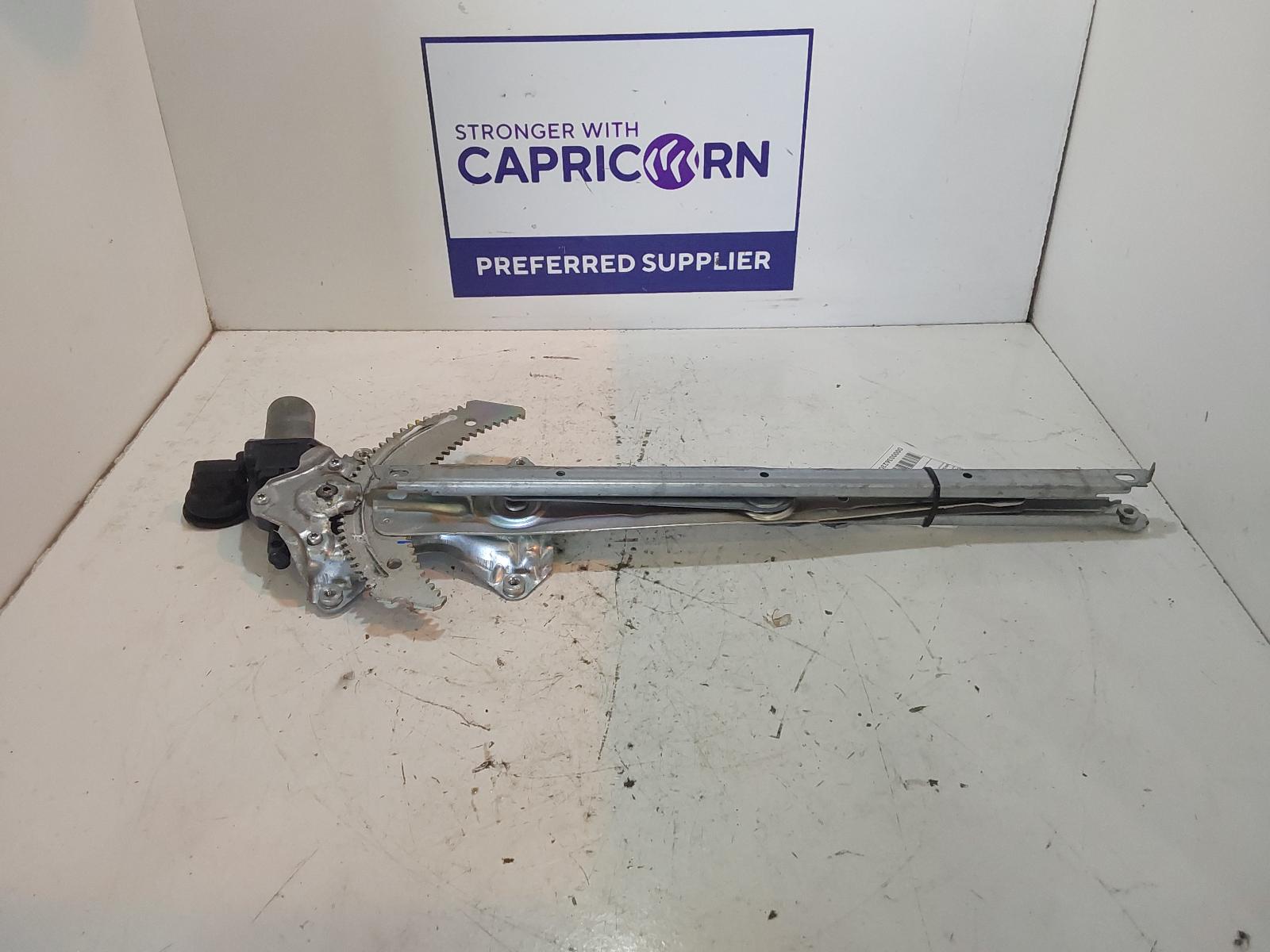 View Auto part Left Front Window Reg/Motor Toyota Hilux 2021