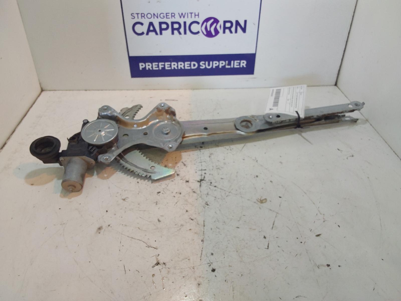 View Auto part Left Front Window Reg/Motor Toyota Hilux 2021