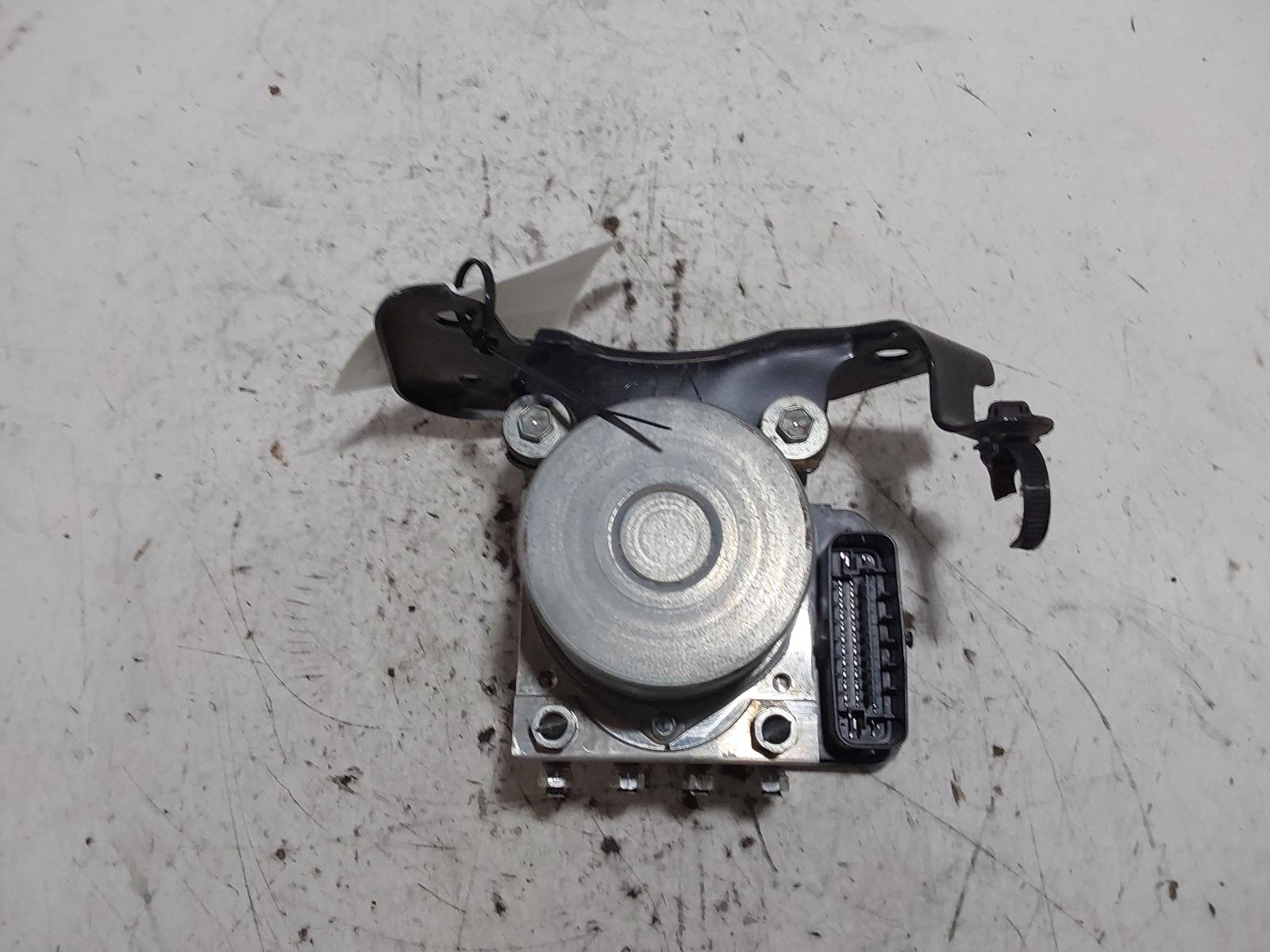 View Auto part Abs Pump/Modulator Toyota Hilux 2021