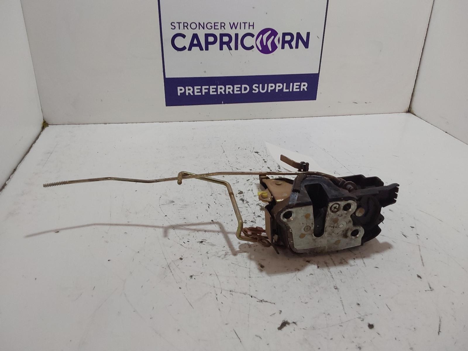 2002 Toyota Hilux Door/Boot/Gate Lock View Auto part Door/Boot/Gate Lock Toyota Hilux 2002