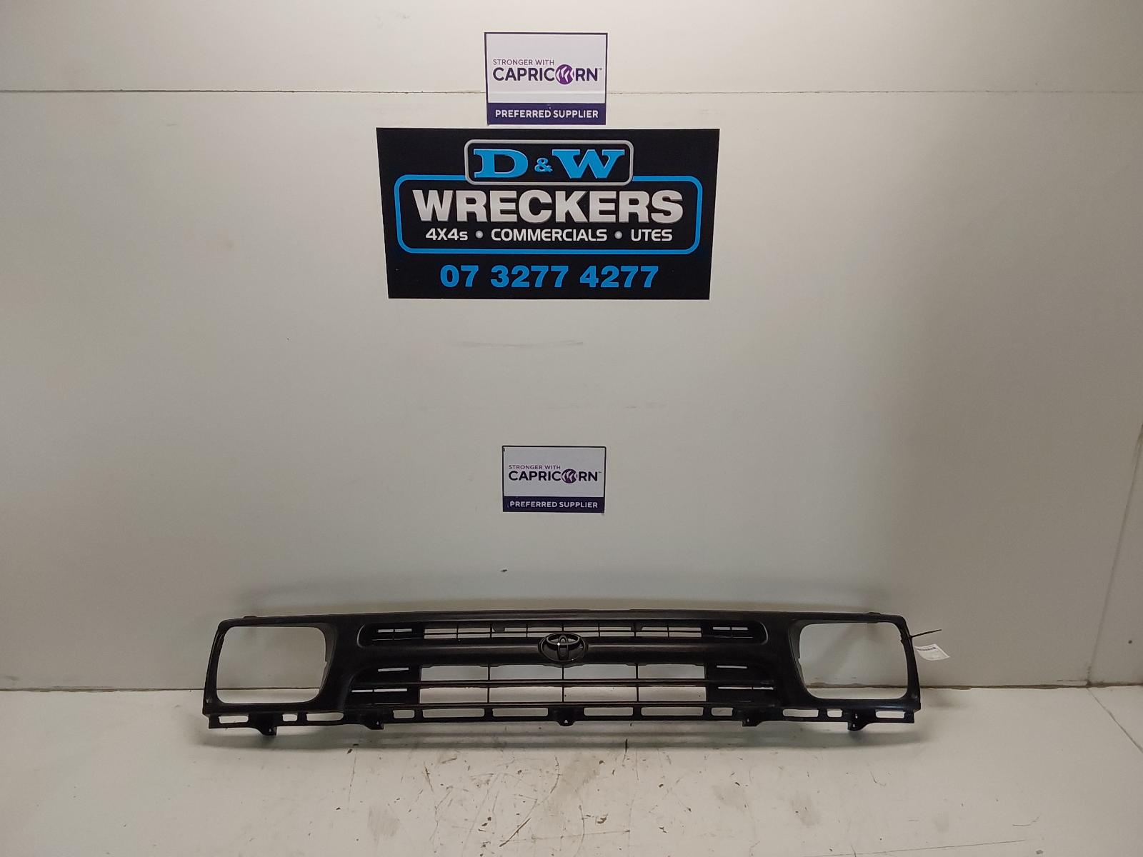 View Auto part Grille Toyota Hilux 1989