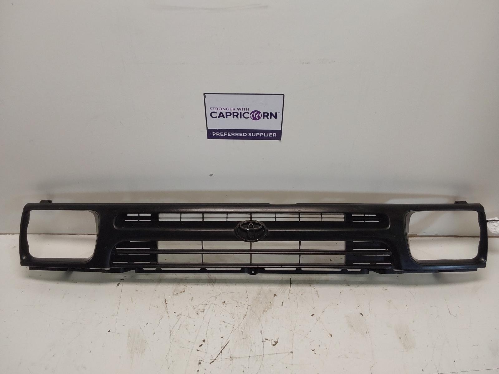 View Auto part Grille Toyota Hilux 1989