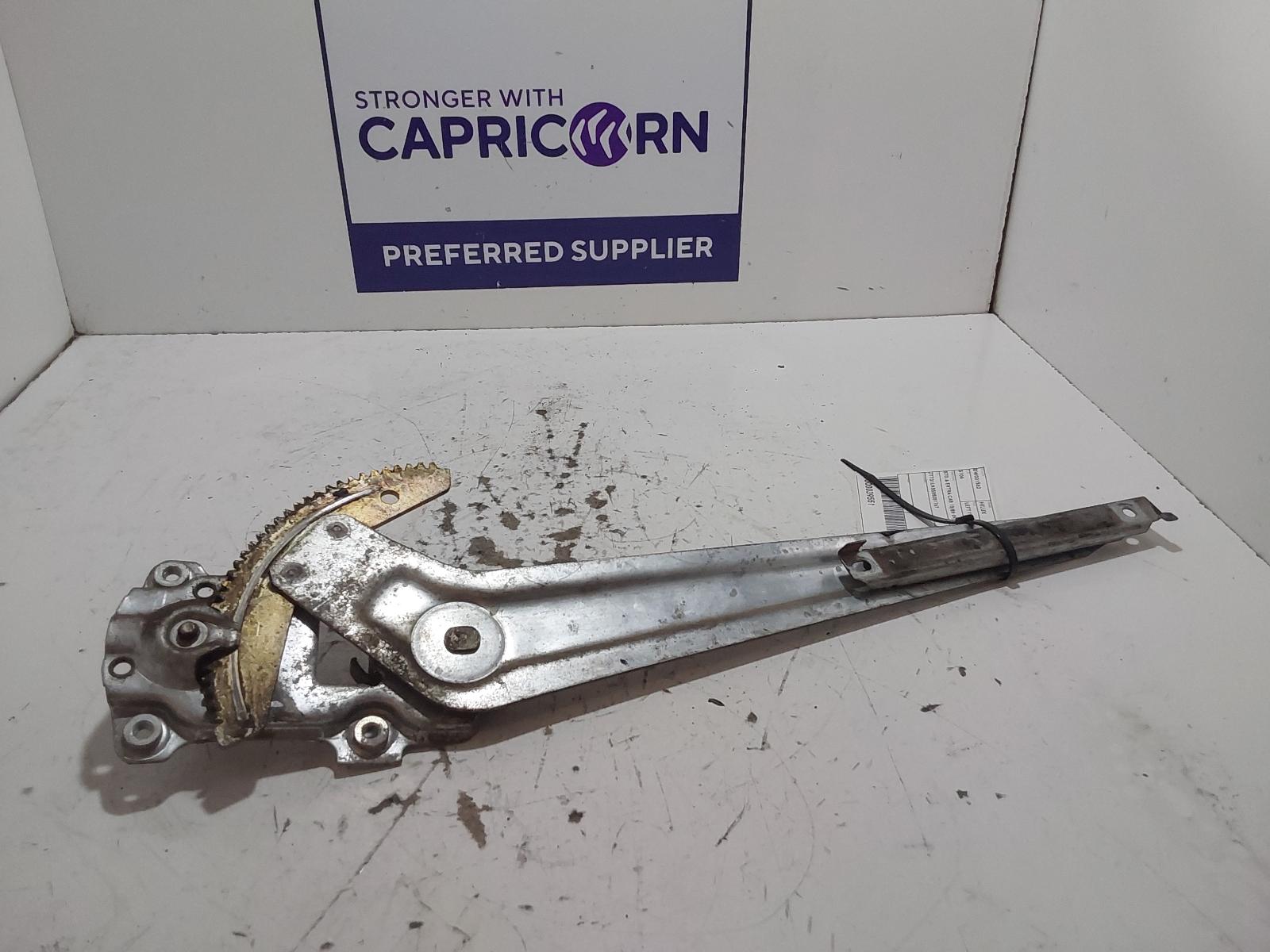 View Auto part Left Front Window Reg/Motor Toyota Hilux 1989