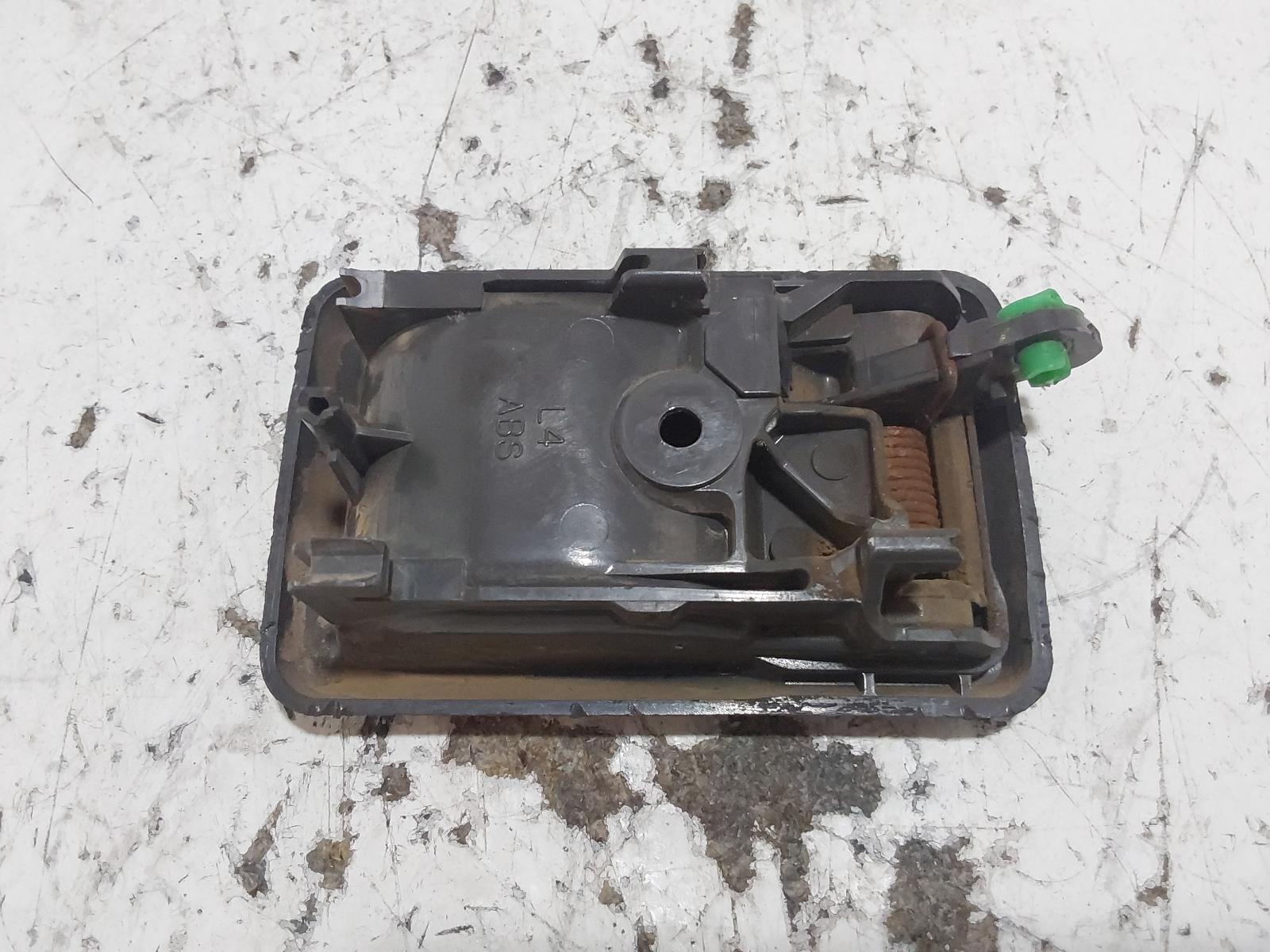 View Auto part Door Handle Toyota Hilux 1989