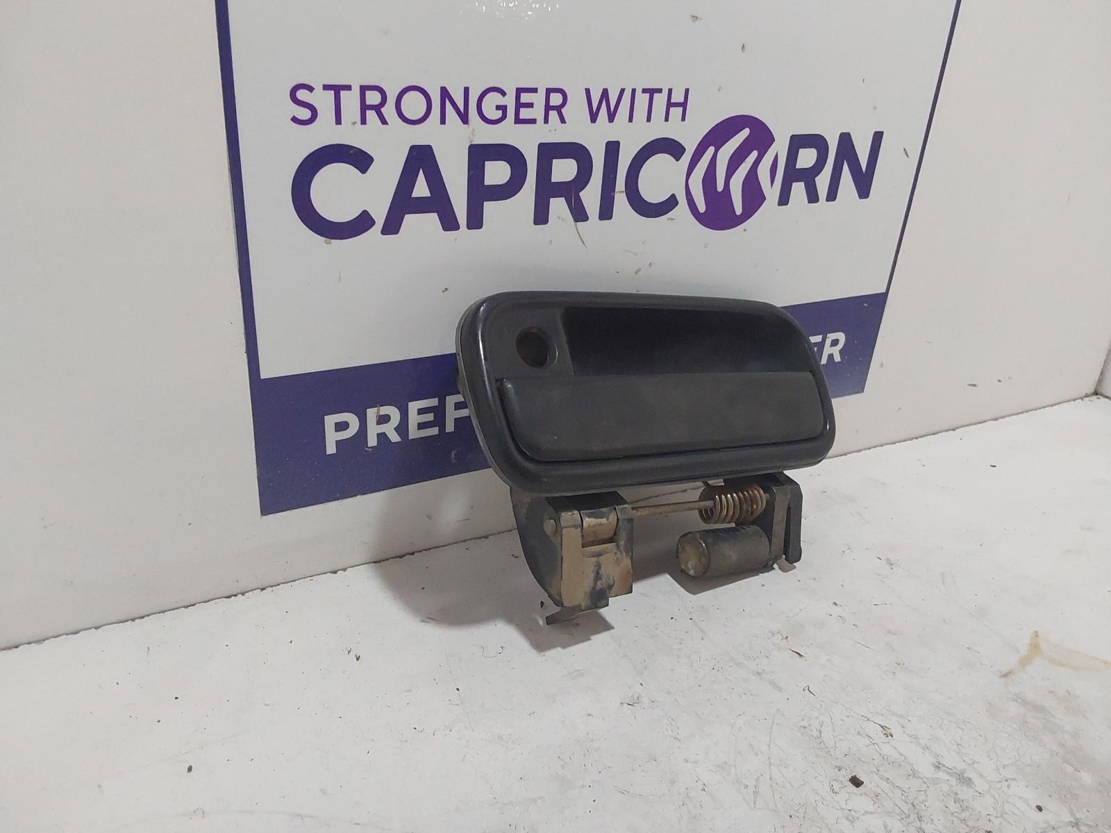 View Auto part Door Handle Toyota Hilux 2004