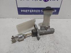 View Auto part Clutch Master Cylind Toyota Hilux 2004