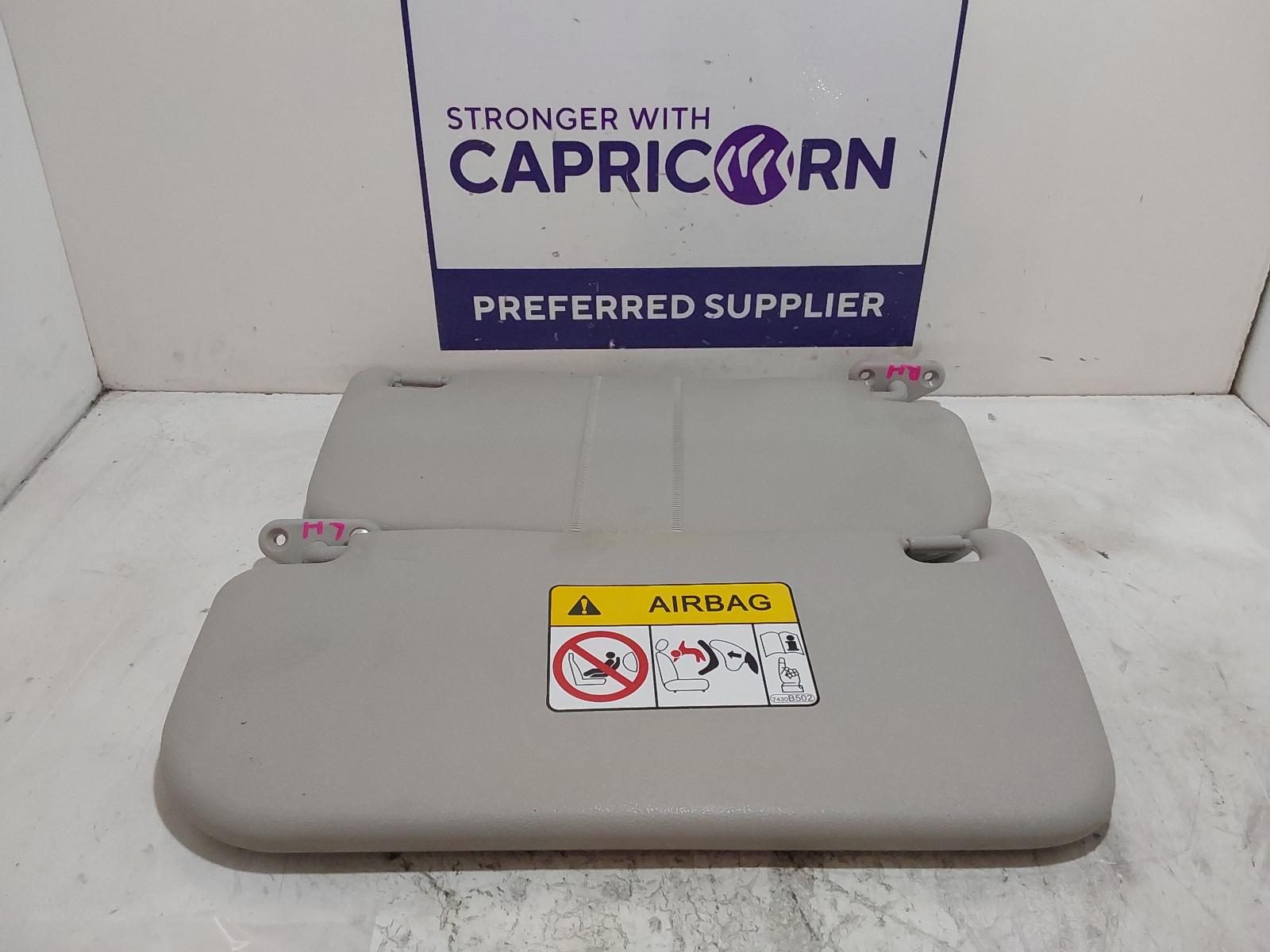 View Auto part Sunvisor Mitsubishi Triton 2019