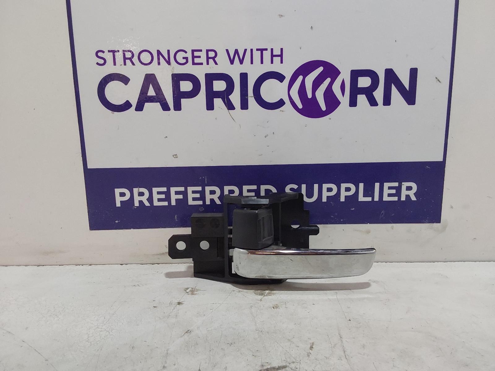 View Auto part Door Handle Mitsubishi Triton 2019