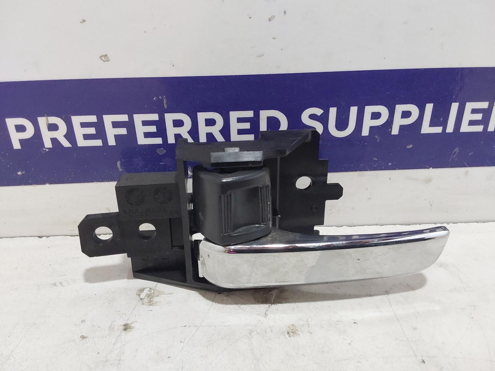 View Auto part Door Handle Mitsubishi Triton 2019