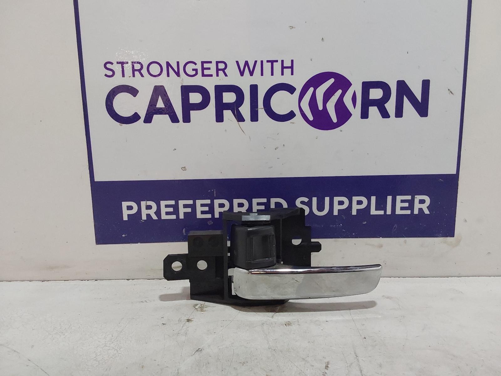View Auto part Door Handle Mitsubishi Triton 2019