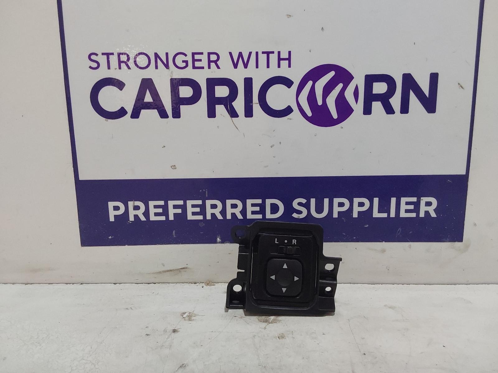 View Auto part Misc Switch/Relay Mitsubishi Triton 2019
