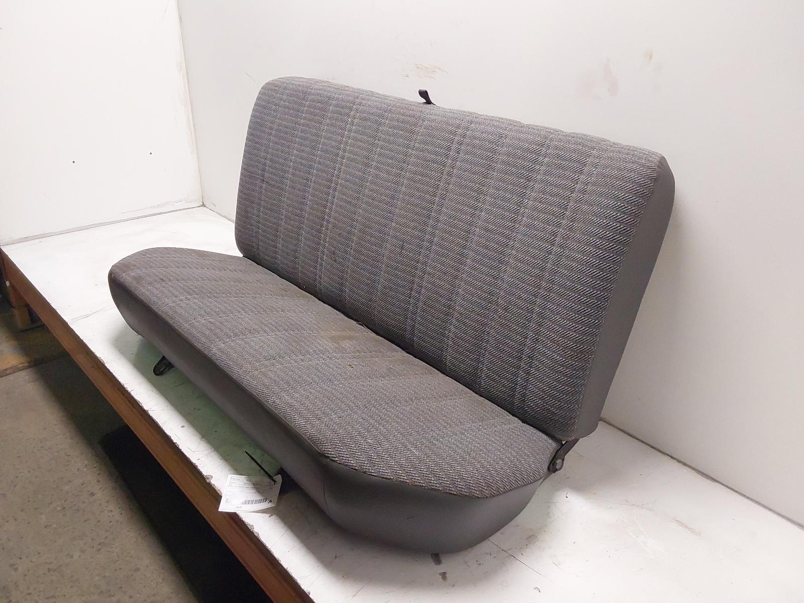 View Auto part 2nd Seat (Rear Seat) Toyota Hilux 1995