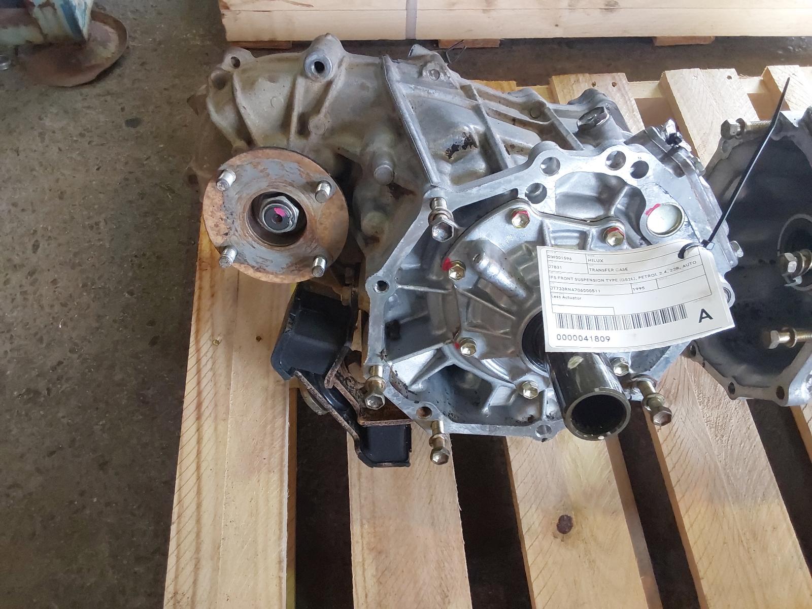 View Auto part Transfer Case Toyota Hilux 1995