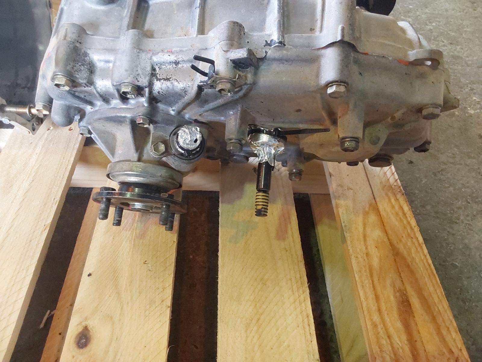 View Auto part Transfer Case Toyota Hilux 1995