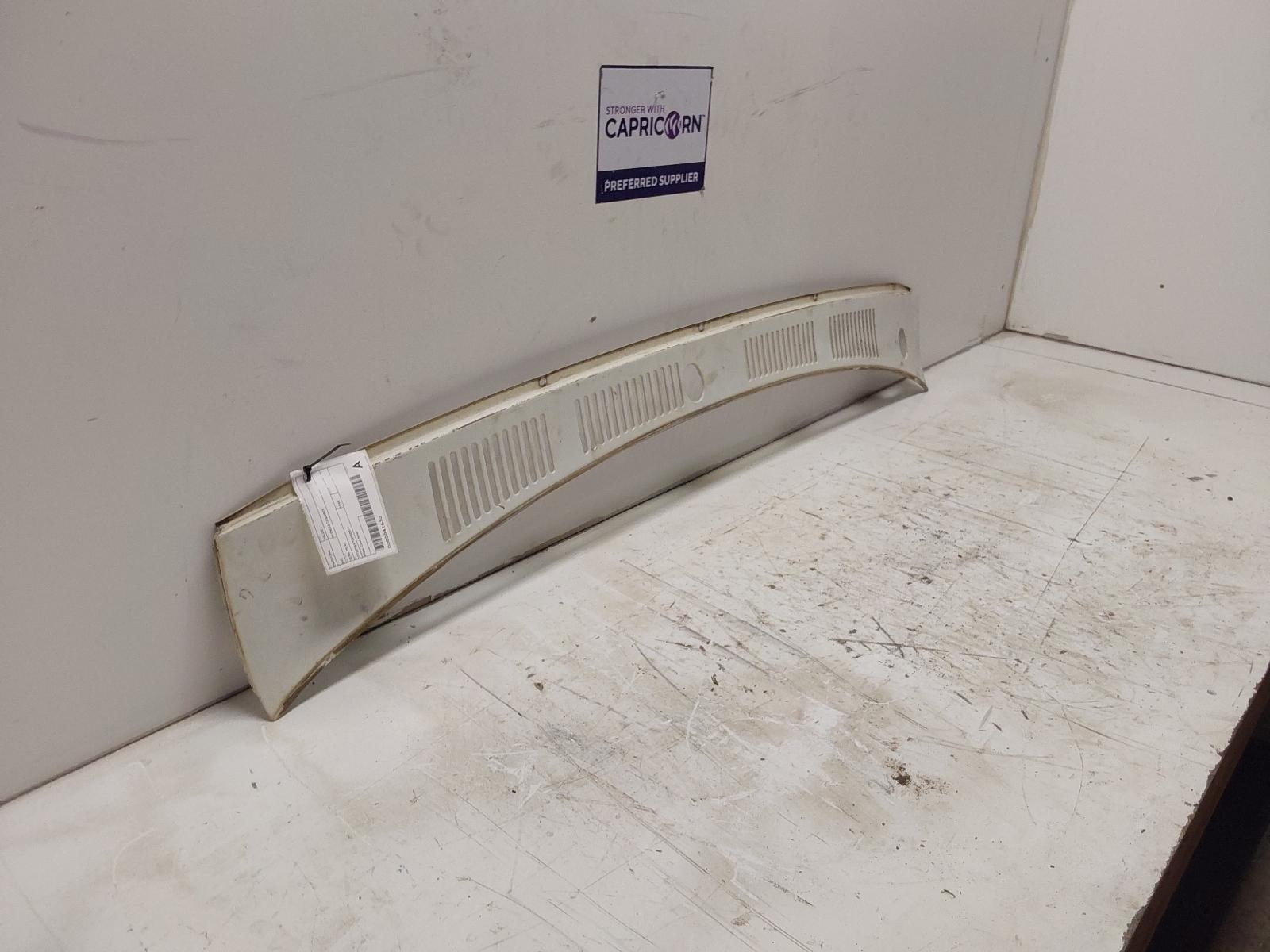 View Auto part Plenum Chamber Toyota Hilux 1995
