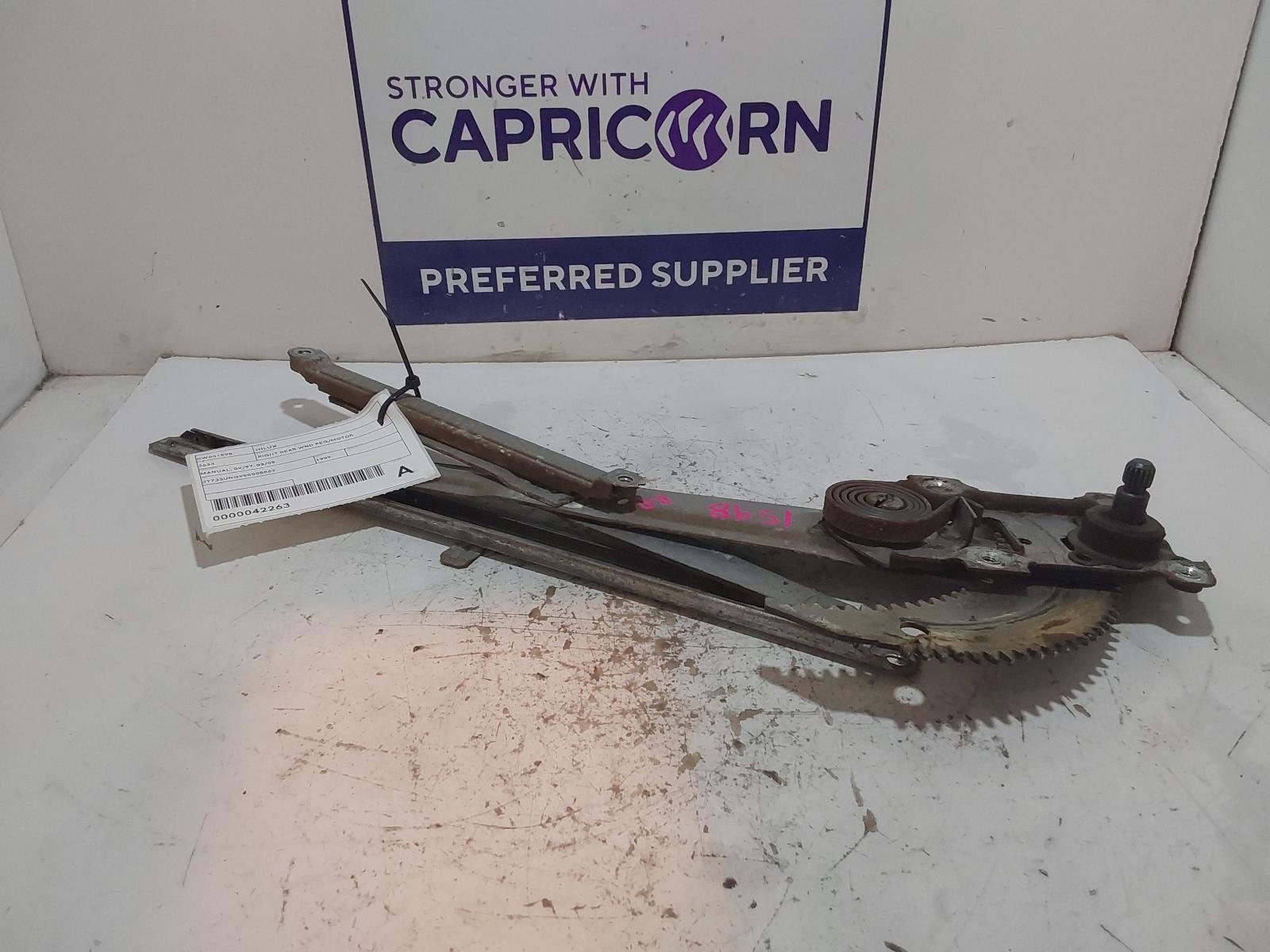 View Auto part Right Rear Wnd Reg/Motor Toyota Hilux 1999
