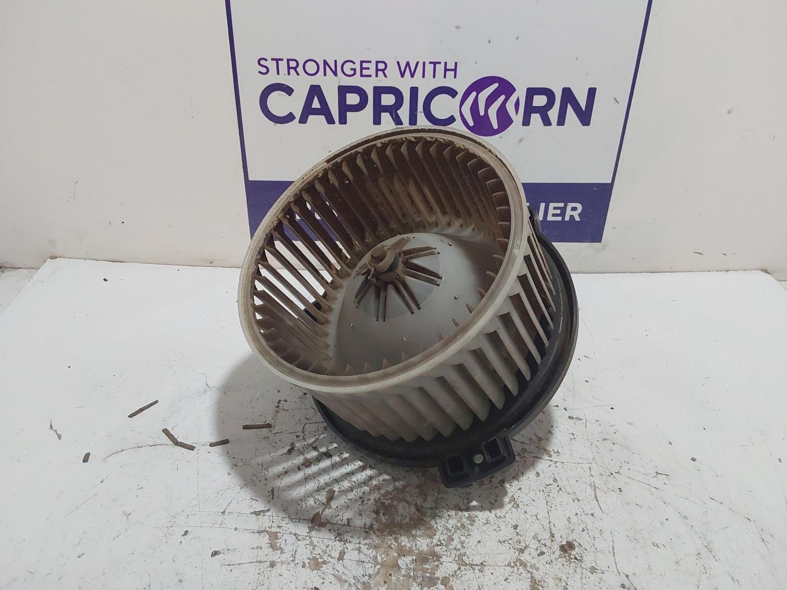 View Auto part Heater Fan Motor Toyota Hilux 1999